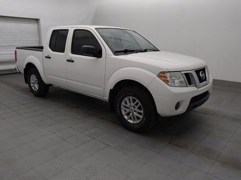 Used 2019 Nissan Frontier SV image 11