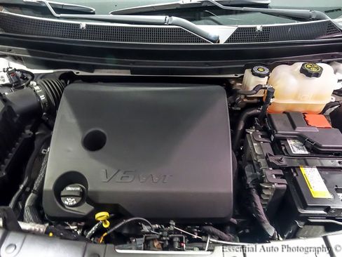 Used 2022 Chevrolet Traverse RS image 40