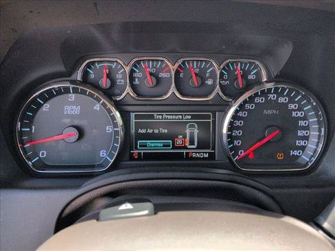 Used 2015 Chevrolet Tahoe LTZ RWD image 11