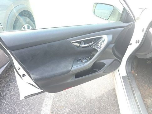 Used 2014 Nissan Altima 2.5 S w/ Sport Value Package image 18