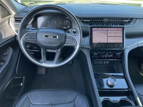 Used 2022 Jeep Grand Cherokee L Limited w/ Luxury Tech Group II RWD image 10