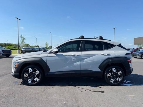 Certified 2025 Hyundai Kona SEL FWD image 9