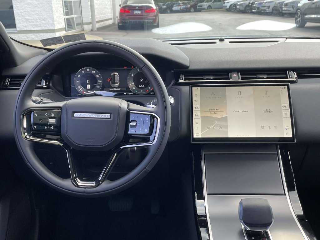 New 2026 Land Rover Range Rover Velar S AWD/4WD image 22