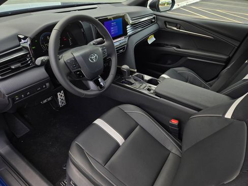 Certified 2026 Toyota Camry SE FWD image 8