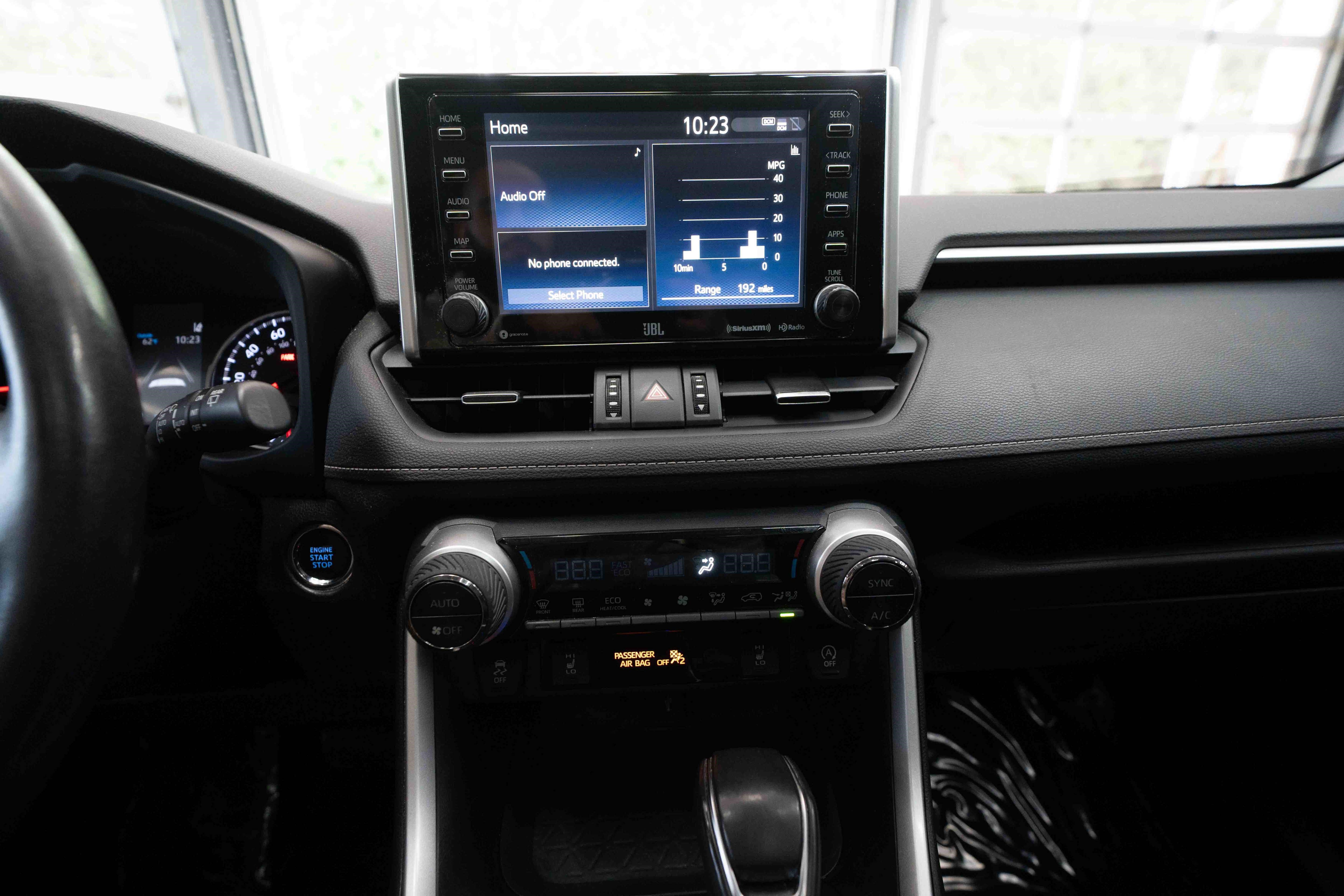 Used 2020 Toyota RAV4 XLE Premium AWD/4WD image 17