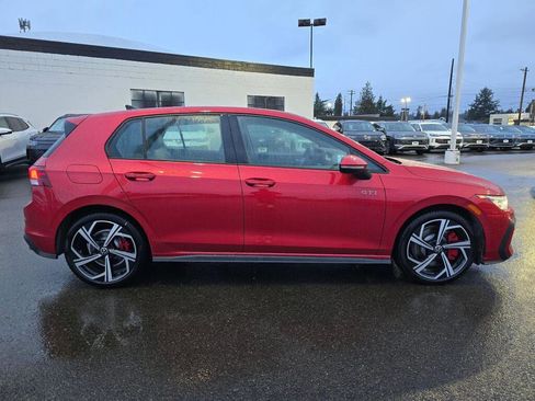 New 2026 Volkswagen GTI SE image 3