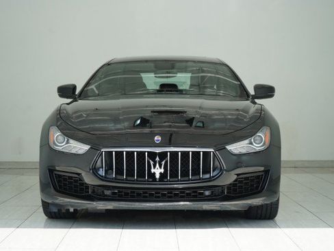 Used 2019 Maserati Ghibli S Q4 AWD/4WD image 2