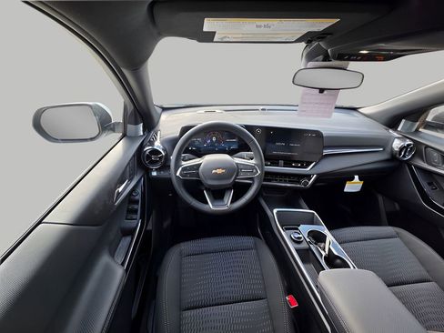 New 2026 Chevrolet Equinox LT w/ LPO, Floor Liner Package image 12