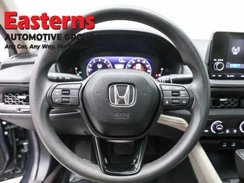 Used 2025 Honda Accord SE image 10