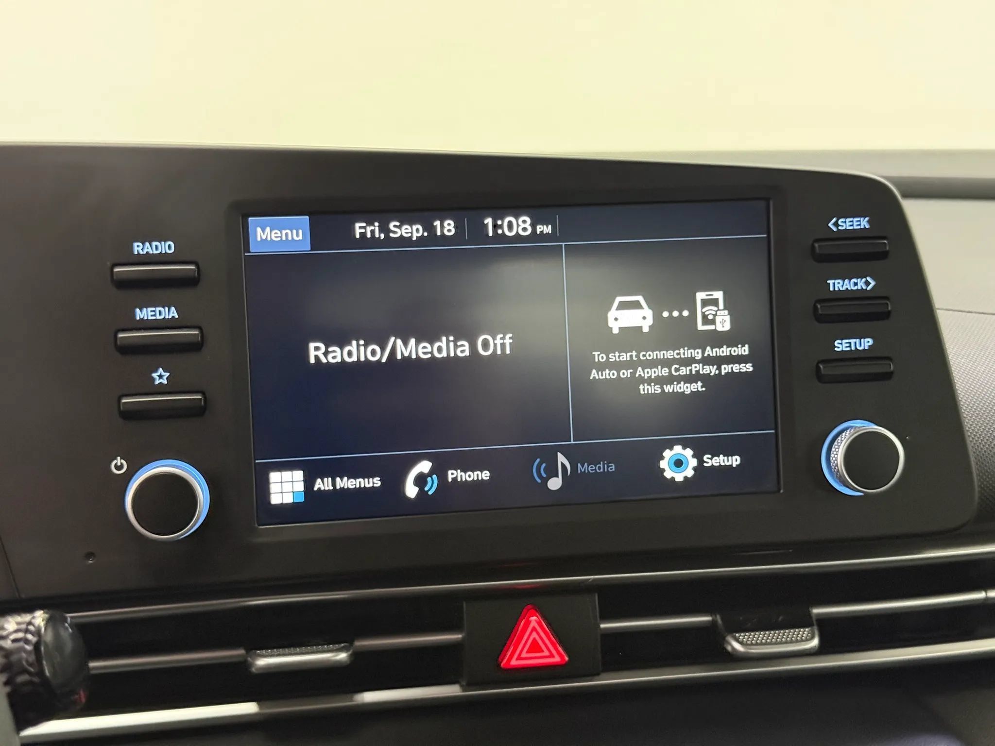 Used 2021 Hyundai Elantra SE FWD image 19