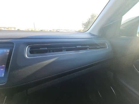 Used 2019 Honda HR-V Touring image 19