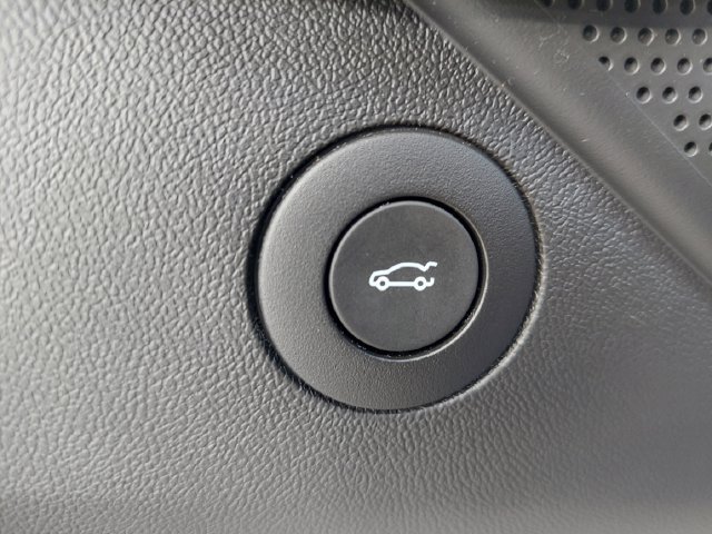 Used 2019 Chevrolet Camaro SS RWD image 19