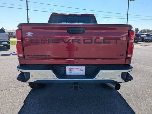 Used 2025 Chevrolet Silverado 2500 LTZ w/ LTZ Premium Package AWD/4WD image 5