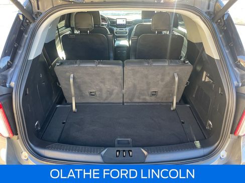 Used 2023 Ford Explorer XLT w/ Equipment Group 202A image 28
