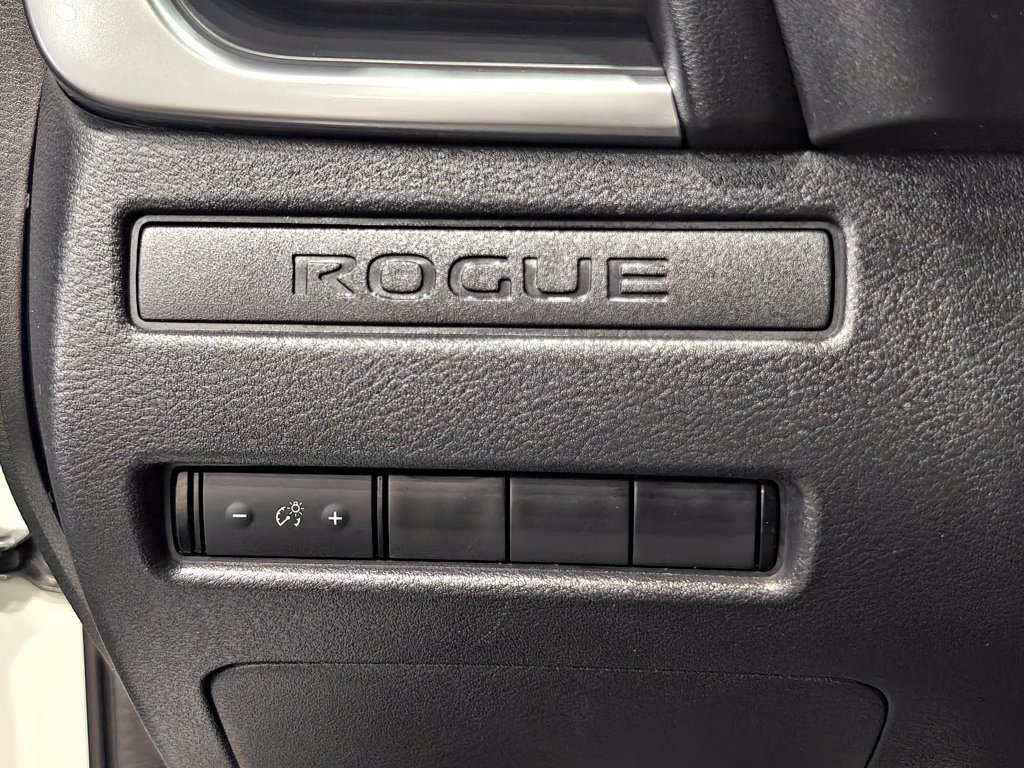 Used 2021 Nissan Rogue S AWD/4WD image 40