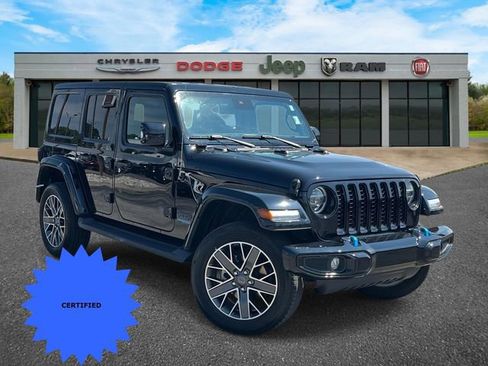 Used 2022 Jeep Wrangler Unlimited Sahara image 1
