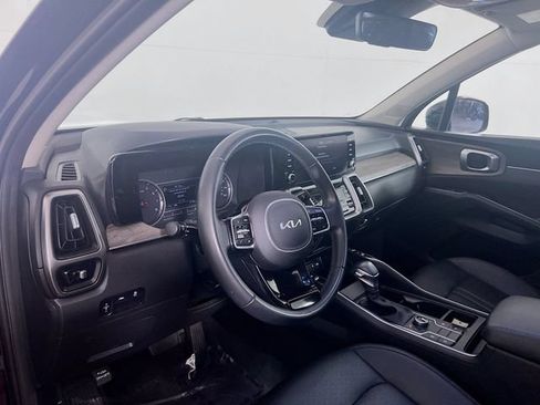 Used 2023 Kia Sorento S w/ Panoramic Sunroof Package AWD/4WD image 11
