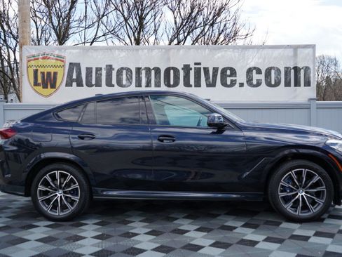 Used 2023 BMW X6 xDrive40i w/ M Sport Package AWD/4WD image 4