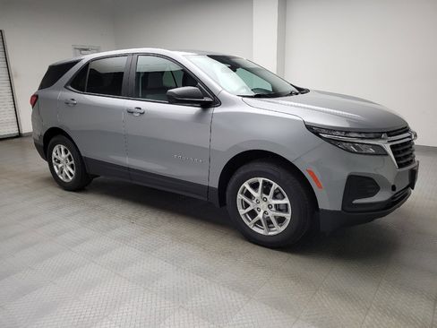 Used 2024 Chevrolet Equinox LS w/ LS Convenience Package image 11