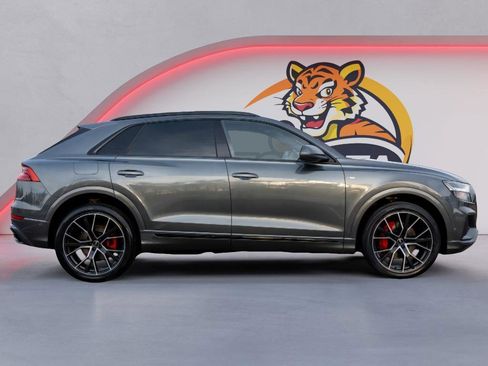 Used 2021 Audi Q8 Prestige image 4