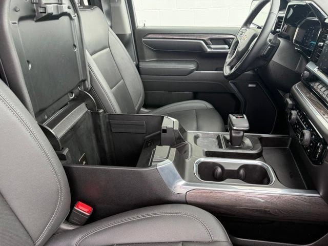 Certified 2026 Chevrolet Silverado 1500 LTZ w/ Technology Package AWD/4WD image 26