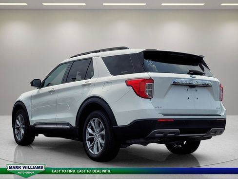 Used 2022 Ford Explorer XLT w/ Equipment Group 202A AWD/4WD image 6