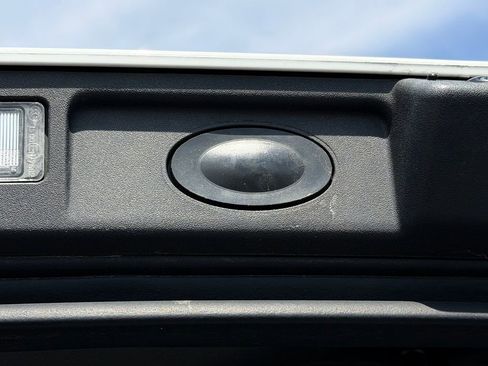 Used 2023 Rivian R1S Adventure AWD/4WD image 23