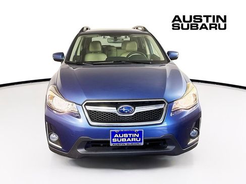 Used 2017 Subaru Crosstrek 2.0i Limited AWD/4WD image 2