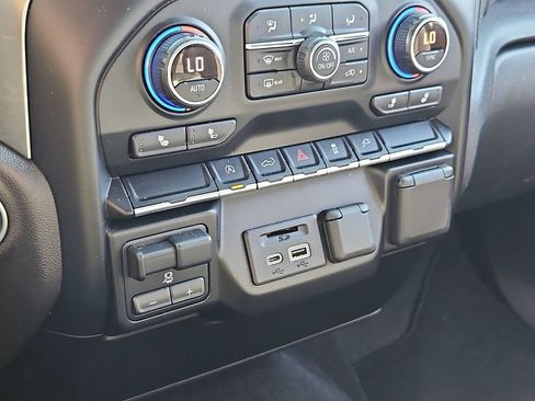 Used 2020 Chevrolet Silverado 1500 LT w/ Texas Edition AWD/4WD image 26