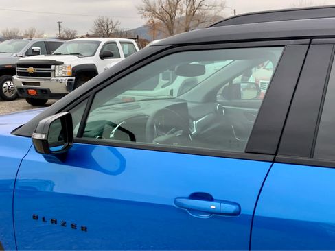 New 2025 Chevrolet Blazer LT w/ Midnight/Sport Edition image 12