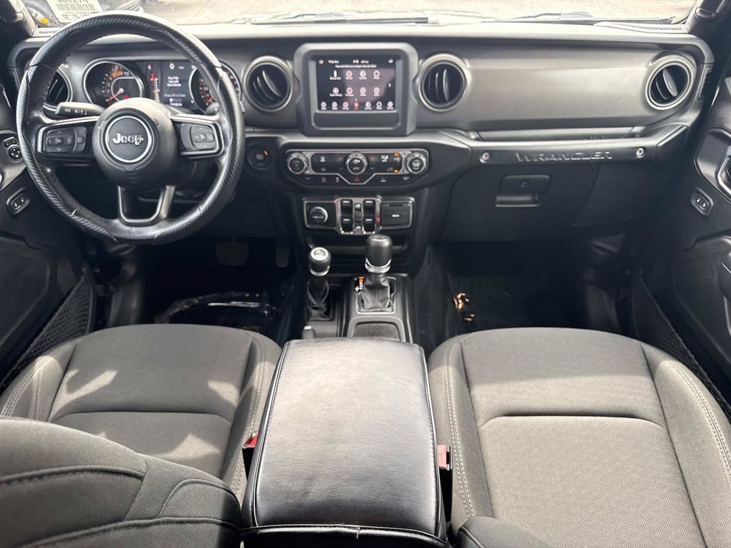 Used 2022 Jeep Wrangler Unlimited Sport AWD/4WD image 15
