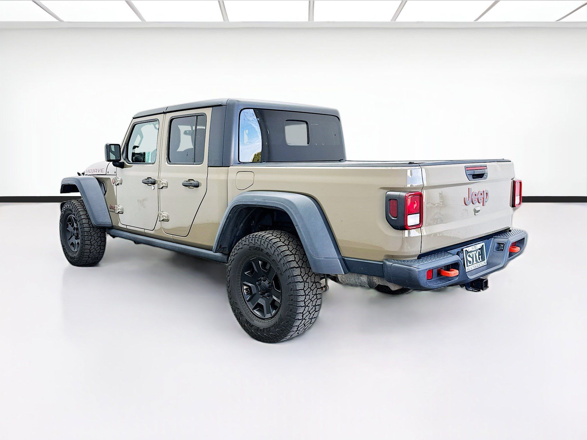 Used 2020 Jeep Gladiator Mojave w/ Trailer Tow Package AWD/4WD image 6