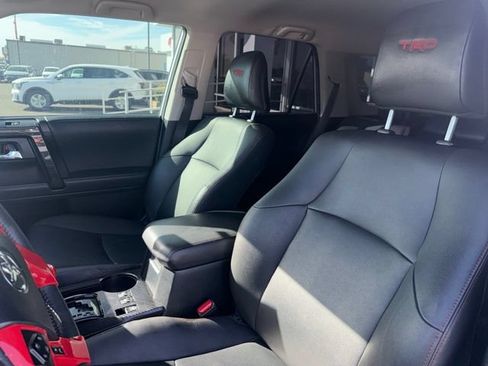 Used 2020 Toyota 4Runner TRD Off-Road Premium AWD/4WD image 11