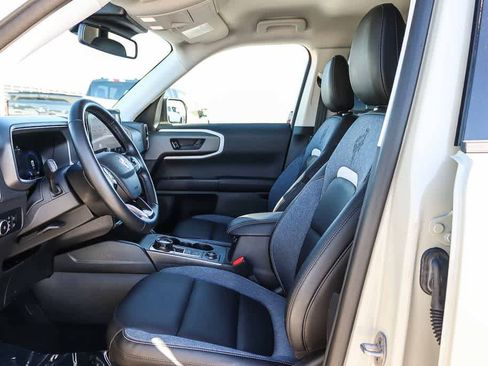 Used 2025 Ford Bronco Sport Outer Banks AWD/4WD image 17