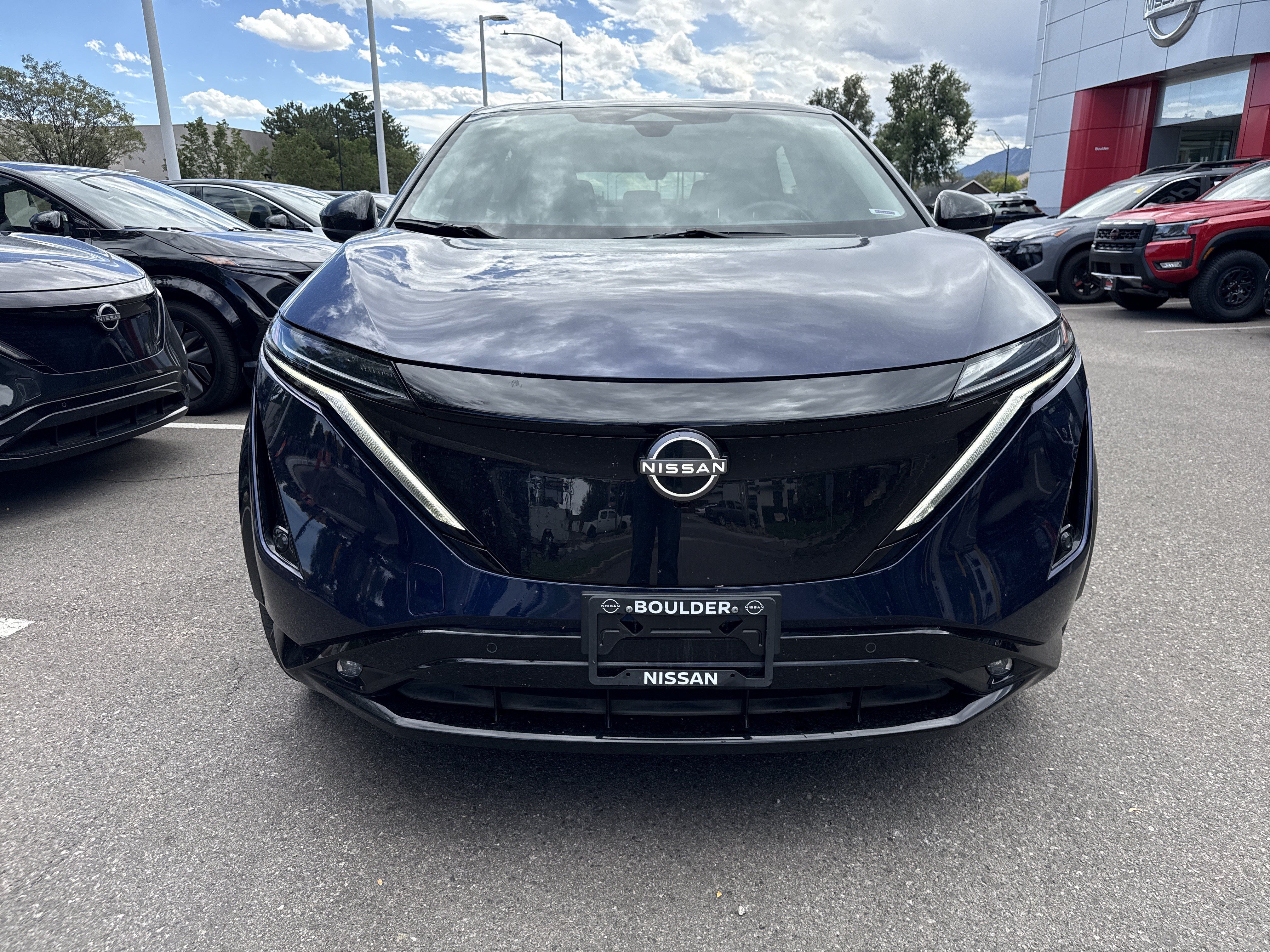 Used 2024 Nissan Ariya AWD image 2