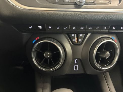 Used 2021 Chevrolet Blazer LT AWD/4WD image 30