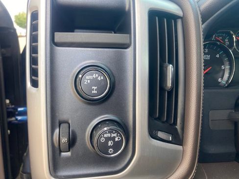 Used 2017 GMC Sierra 1500 SLT w/ SLT Premium Package AWD/4WD image 25