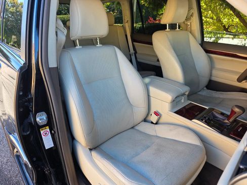 Used 2013 Lexus GX 460 image 38