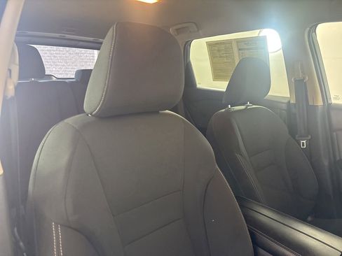 Used 2023 Nissan Rogue S image 30