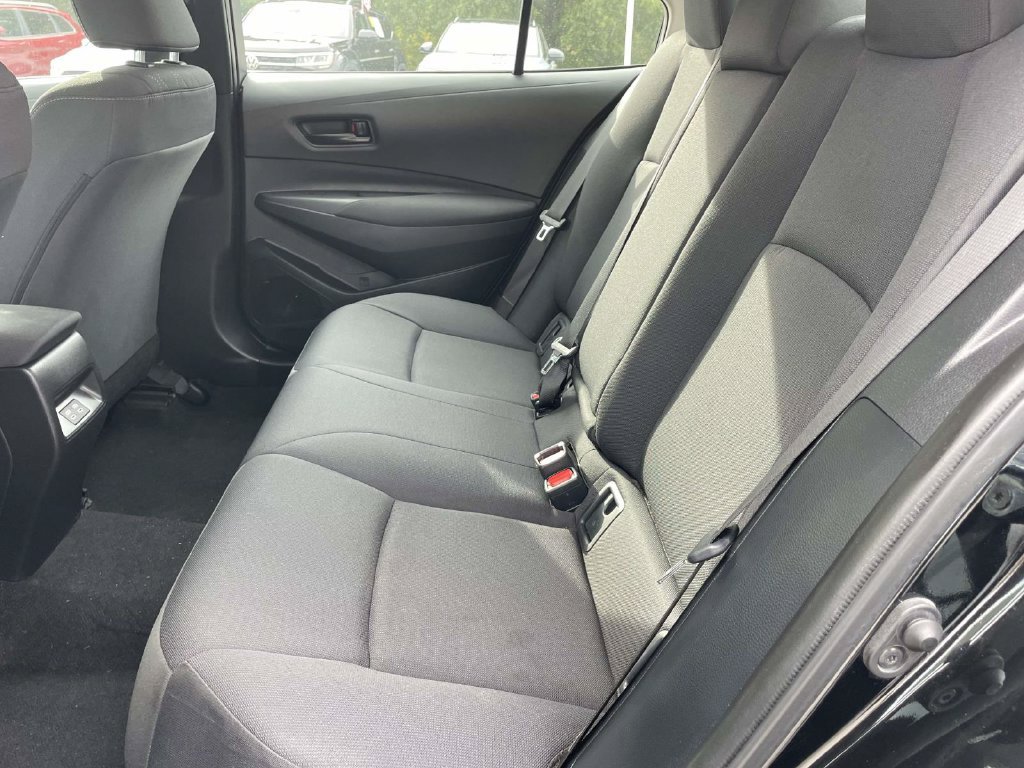 Used 2025 Toyota Corolla LE FWD image 13