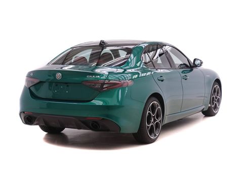 New 2026 Alfa Romeo Giulia AWD image 4