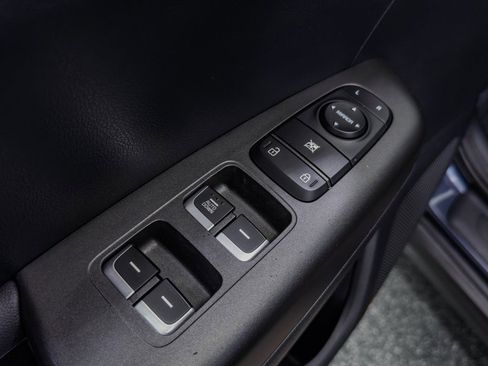 Used 2022 Kia Sportage LX image 20