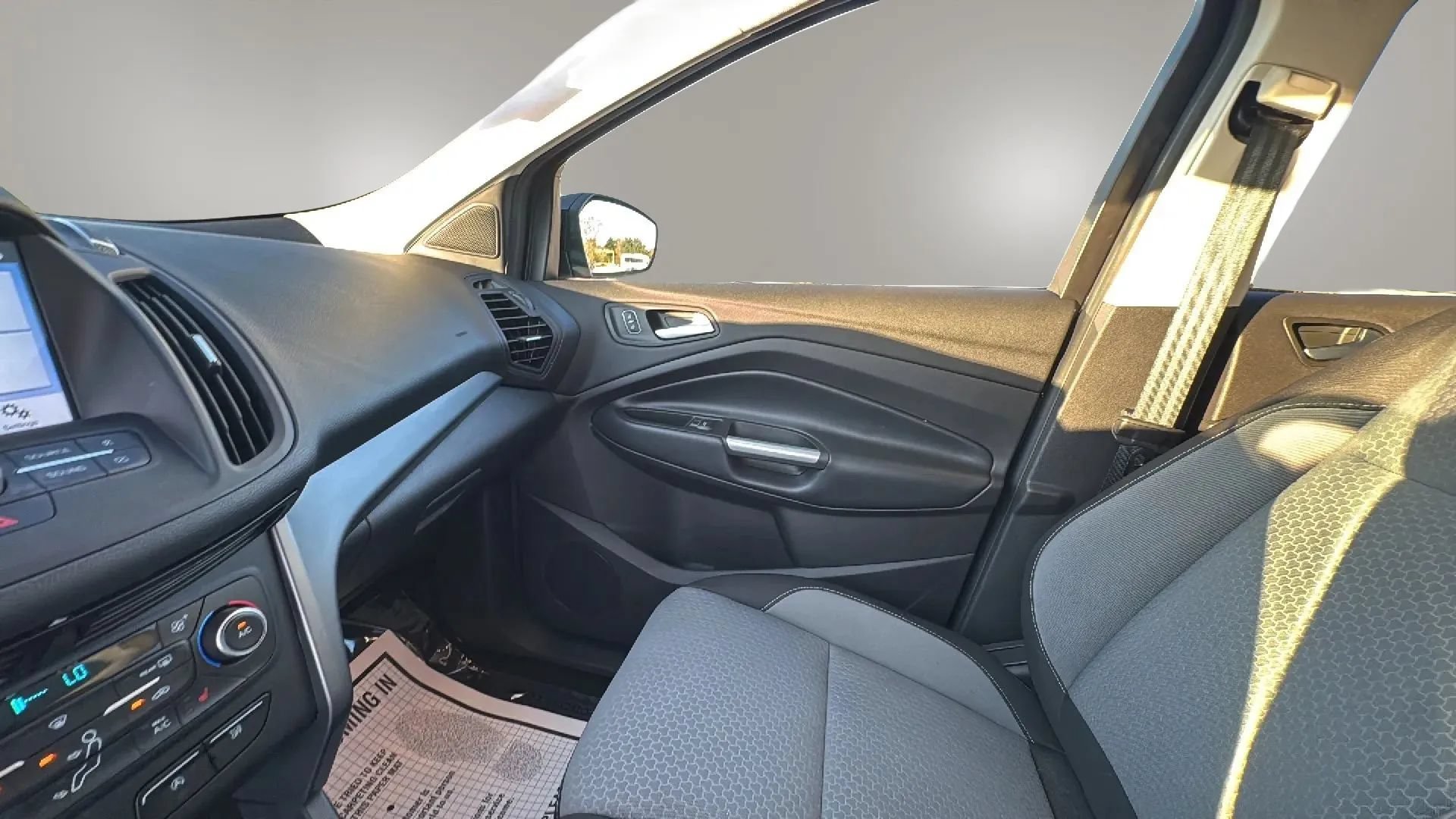 Used 2019 Ford Escape SE AWD/4WD image 17