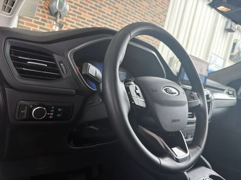 Used 2023 Ford Escape Active AWD/4WD image 10