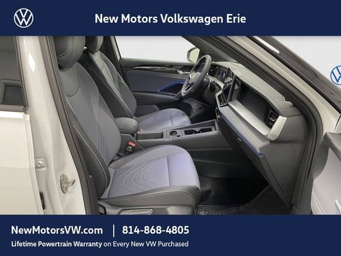 New 2026 Volkswagen Tiguan SE R-Line AWD/4WD image 13