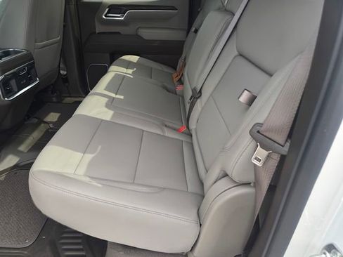New 2026 GMC Sierra 1500 SLT AWD/4WD image 9