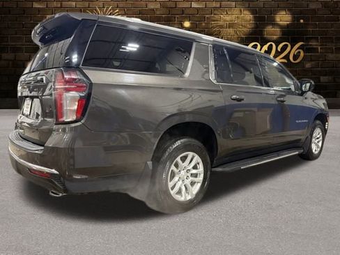 Used 2021 Chevrolet Suburban LS image 7