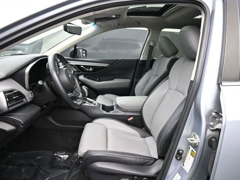 Used 2022 Subaru Outback Limited image 25