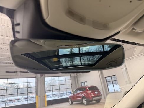 Used 2024 Volvo XC60 T8 Ultimate image 39