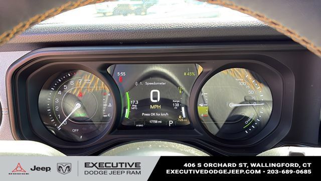Used 2024 Jeep Wrangler Unlimited w/ Convenience Group AWD/4WD image 13